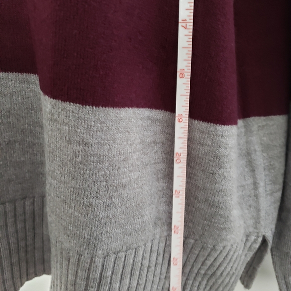 Colorblock Sweater [NWT] - Picture 7 of 11